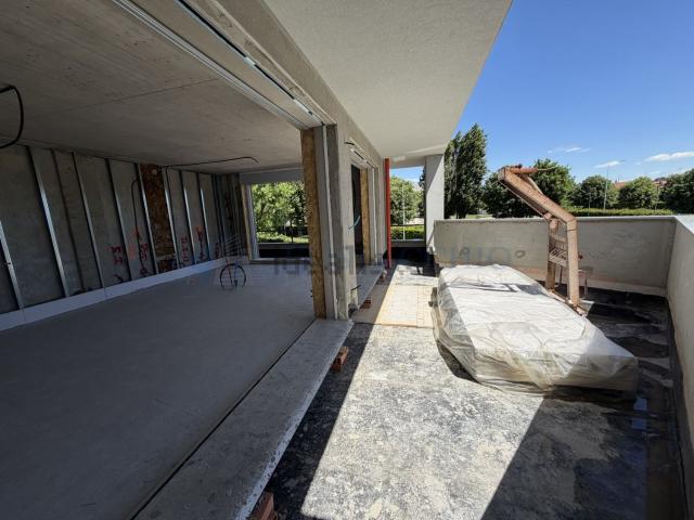 Appartamento in vendita di 143 m² in Via Giacomo Puccini