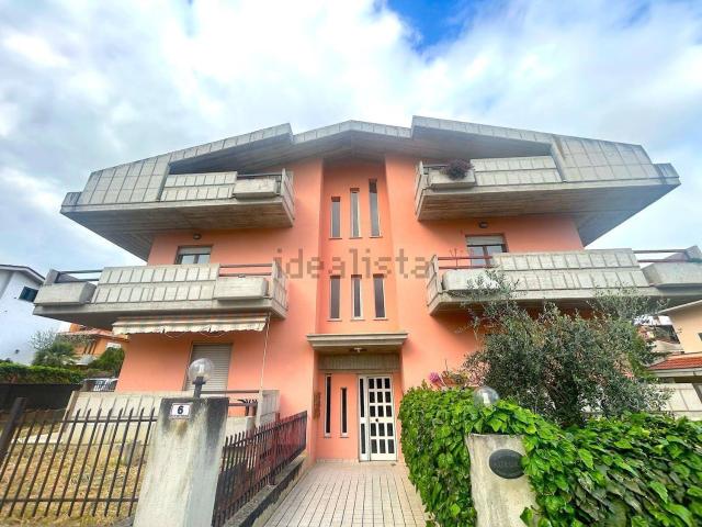 Appartamento in vendita di 143 m² in Via Giorgio Perlasca, 6