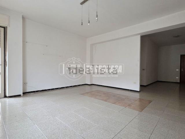 Appartamento in vendita di 143 m² in Via Giovanni da Campione, 24
