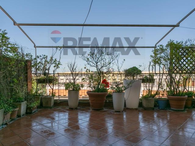 Appartamento in vendita di 143 m² in Via Giovanni Fantoni, 18