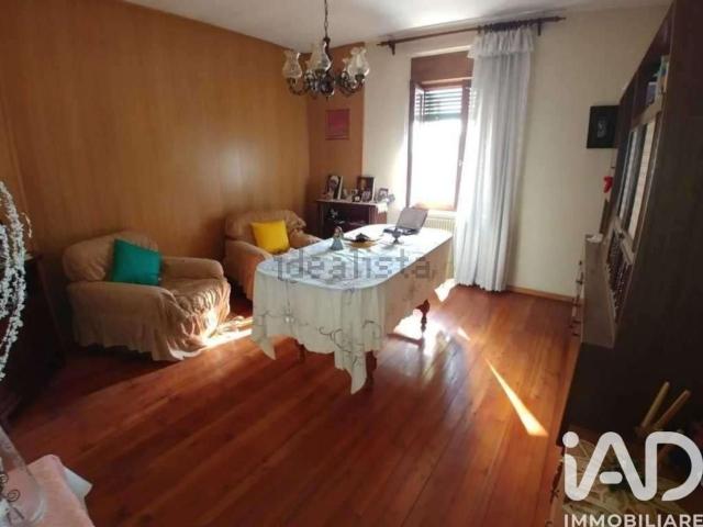 Appartamento in vendita di 143 m² in Via Giovanni Pascoli, 18