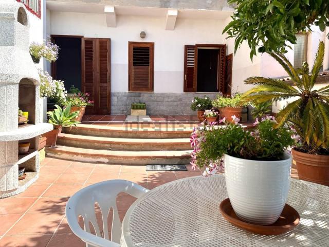 Appartamento in vendita di 143 m² in Via Domenico Colao