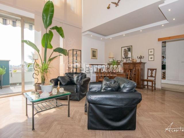Appartamento in vendita di 143 m² in Via Donatori di Sangue