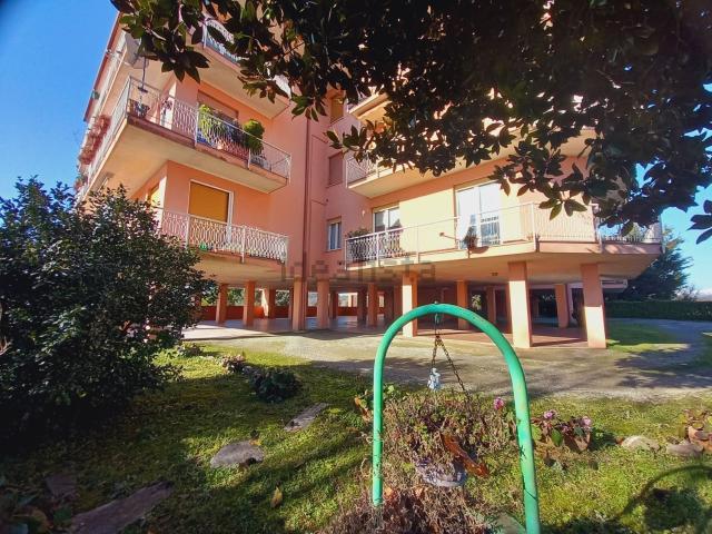 Appartamento in vendita di 143 m² in Via Olmo
