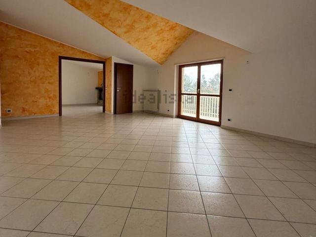 Appartamento in vendita di 143 m² in Via Lanciano
