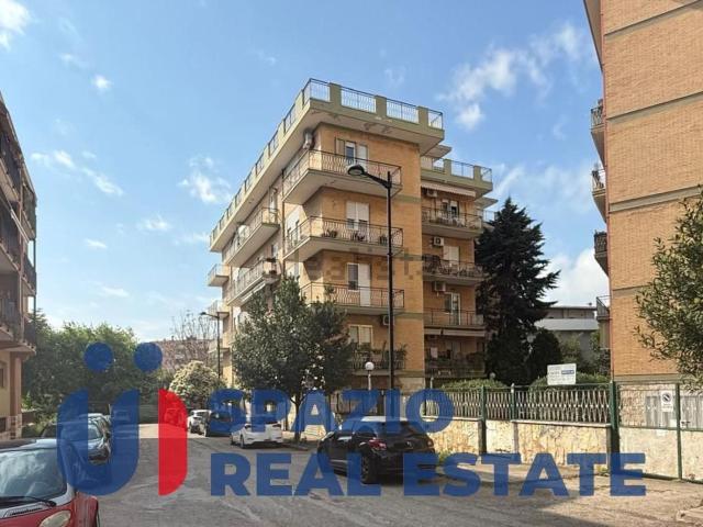 Appartamento in vendita di 143 m² in Via Monti Simbruini, 10