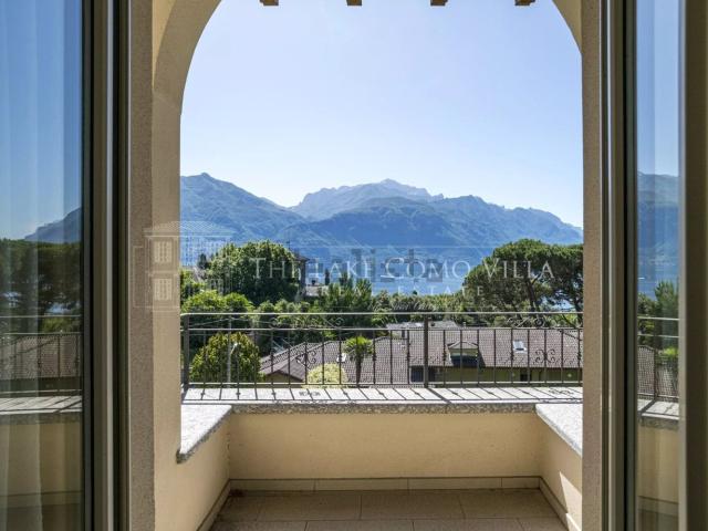 Appartamento in vendita di 143 m² in Via N. Sauro, 48