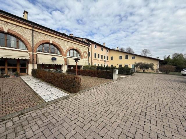 Appartamento in vendita di 143 m² in Via San Giustina, 54