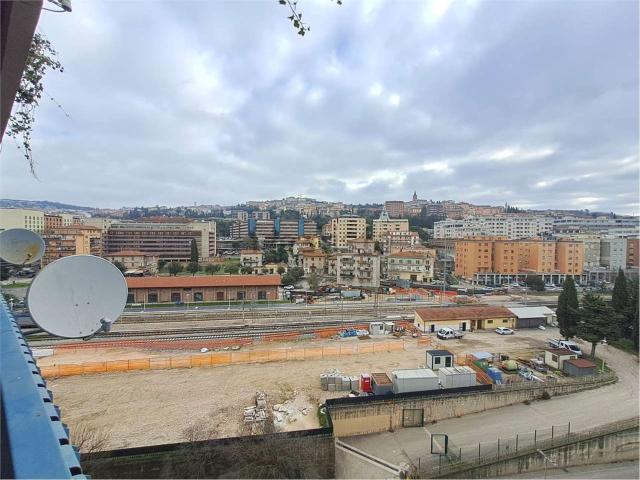 Appartamento in vendita di 143 m² in Via Sicilia, 58