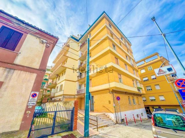 Appartamento in vendita di 143 m² in Via Sinibaldo Baroncini, 1