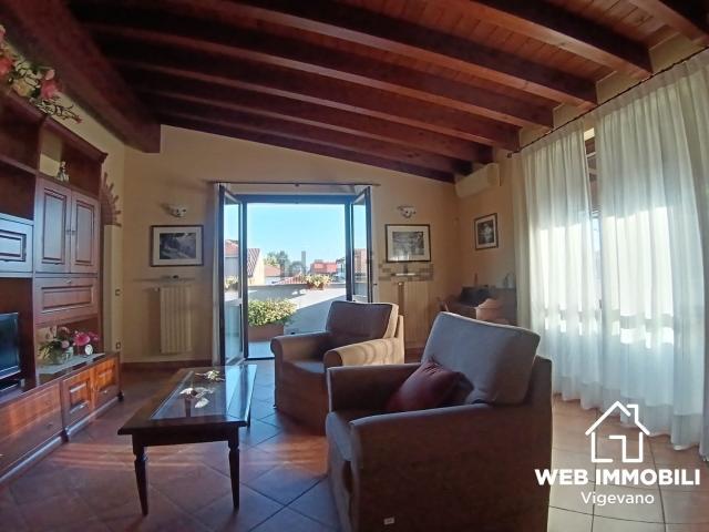 Appartamento in vendita di 143 m² in Via Pola