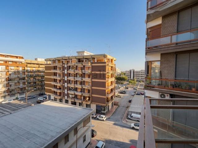Appartamento in vendita di 143 m² in Via Polesine, 10