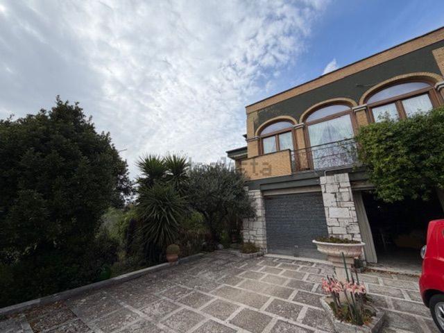 Appartamento in vendita di 143 m² in Via Pietro Mascagni