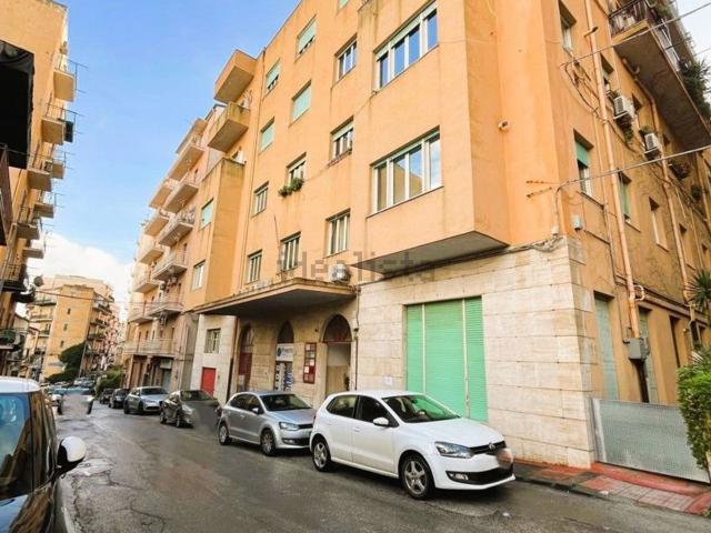 Appartamento in vendita di 143 m² in Via Plebis Rea, 66