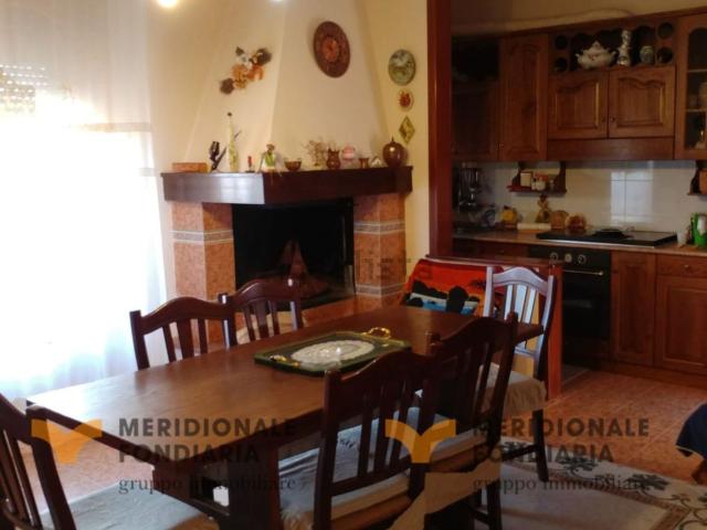 Appartamento in vendita di 143 m² in Via Roma