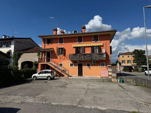 Appartamento in vendita di 143 m² in Via Roma, 141