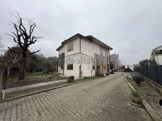 Appartamento in vendita di 143 m² in Via Rossignago, 112