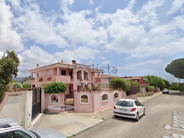 Appartamento in vendita di 143 m² in Via Taormina, 39