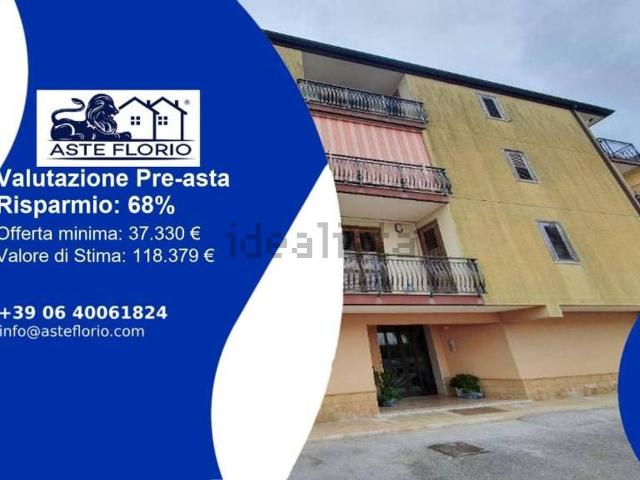 Appartamento in vendita di 143 m² in Via Vittorio Emanuele