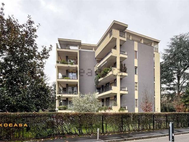 Appartamento in vendita di 143 m² in Viale Federico Caprilli, 17