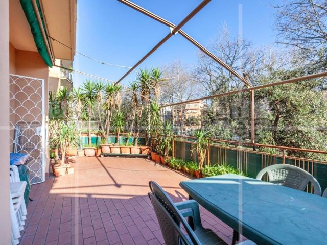 Appartamento in vendita di 143 m² in Circonvallazione Gianicolense, 233