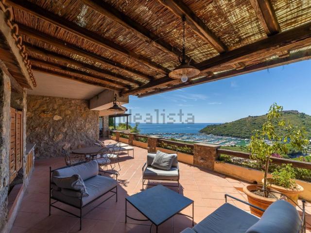 Appartamento in vendita di 143 m² in Località Poggio Pertuso