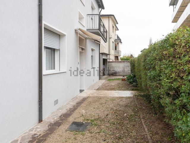 Appartamento in vendita di 143 m² in Strada Ca&apos  Balbi, 204