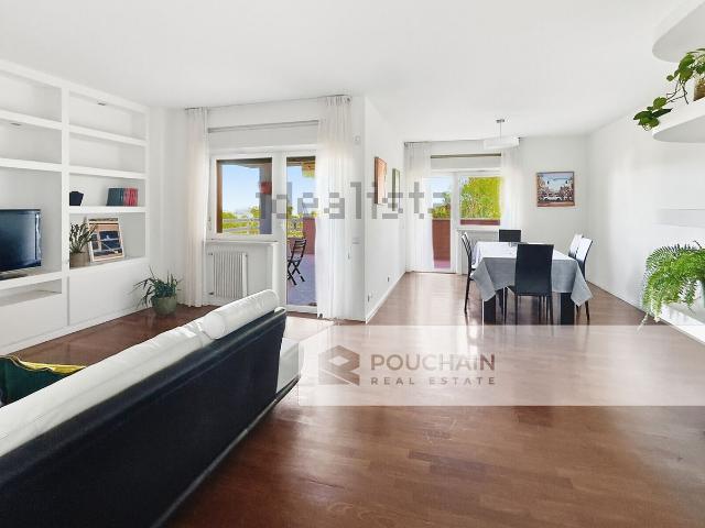 Appartamento in vendita di 144 m² in Via Cassia, 1110