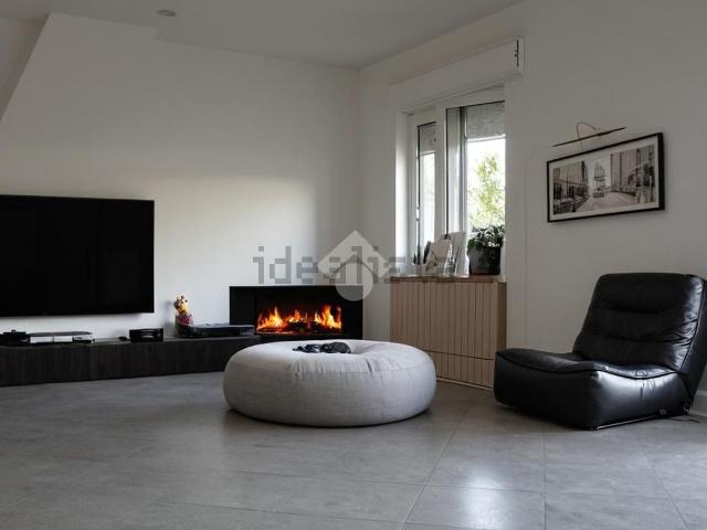 Appartamento in vendita di 144 m² in Via Cesare Correnti, 16