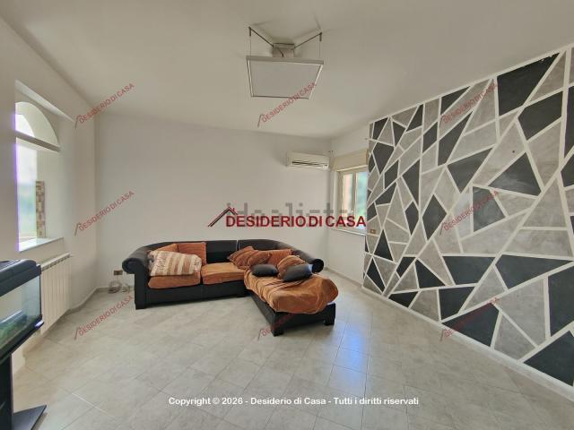 Appartamento in vendita di 144 m² in Via Badia, 259