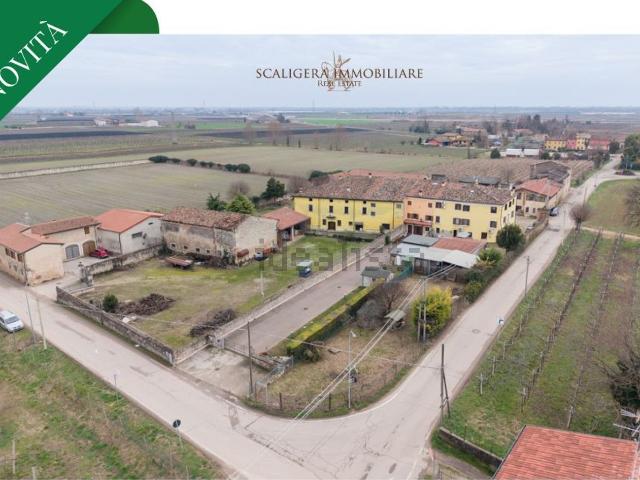 Appartamento in vendita di 144 m² in Via Gombion, 5