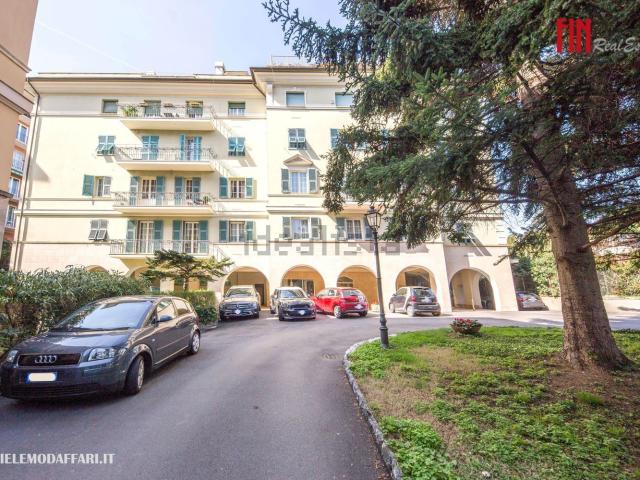 Appartamento in vendita di 144 m² in Via Giordano Bruno