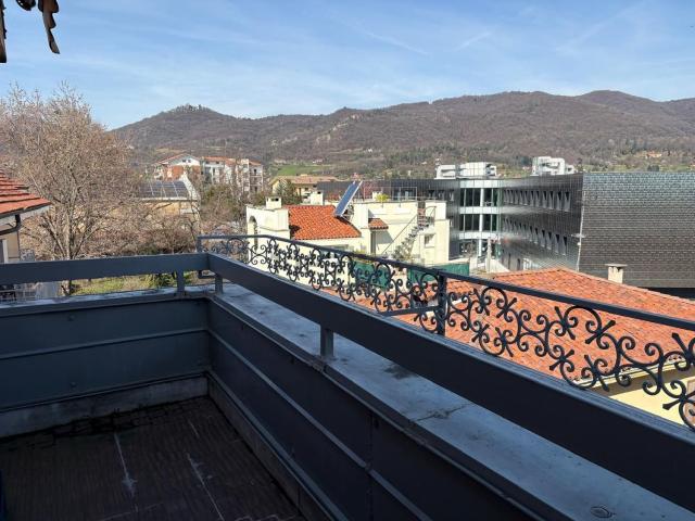 Appartamento in vendita di 144 m² in Via Giovanni Battista Bodoni, 11