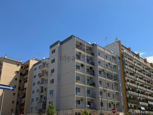 Appartamento in vendita di 144 m² in Via Dante Alighieri