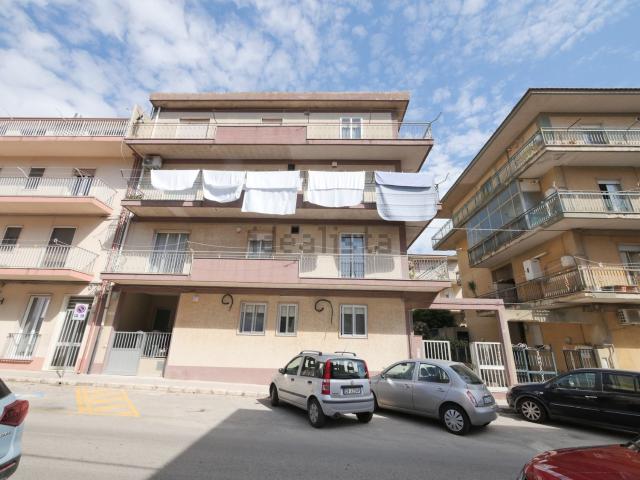 Appartamento in vendita di 144 m² in Via dei Mirti