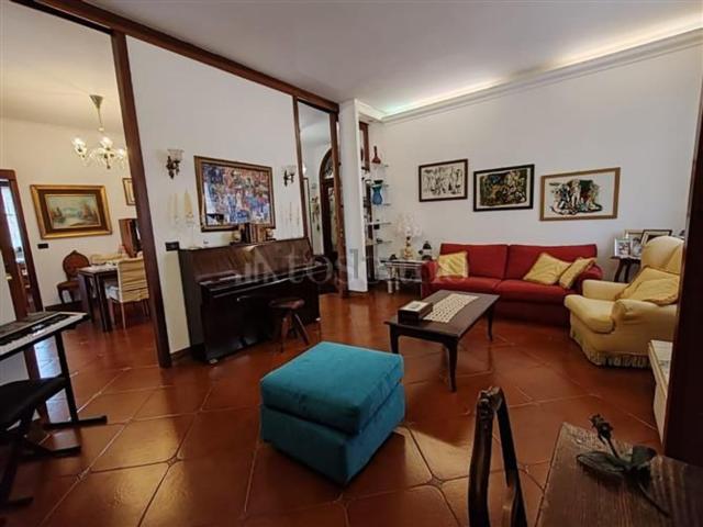 Appartamento in vendita di 144 m² in Via di Saponara