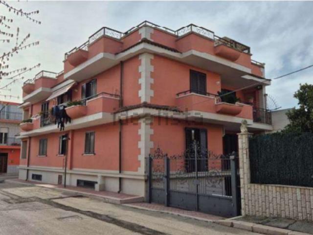 Appartamento in vendita di 144 m² in Via Duca d&apos Aosta