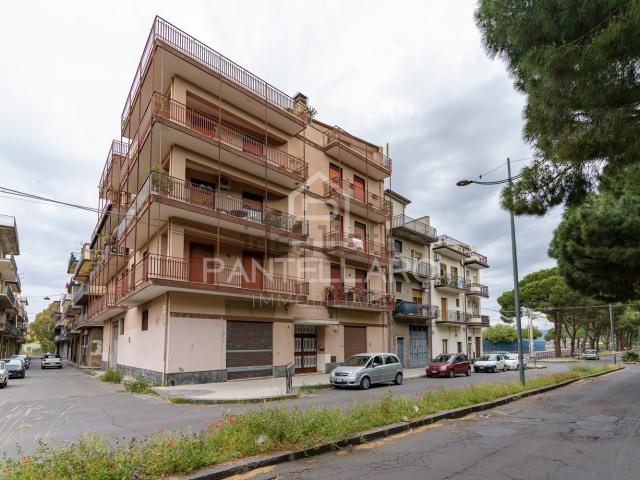 Appartamento in vendita di 144 m² in Via Fonte Maimonide, 36