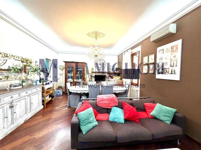Appartamento in vendita di 144 m² in Via Oste