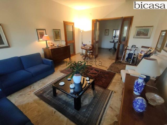 Appartamento in vendita di 144 m² in Via Marsala