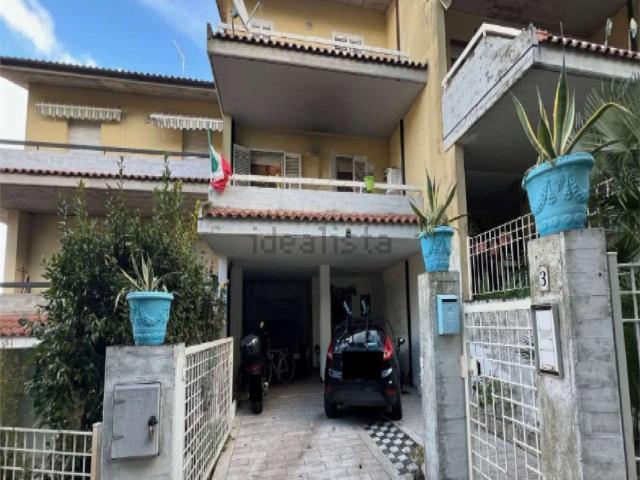 Appartamento in vendita di 144 m² in Via Salvatore Aversa, 3