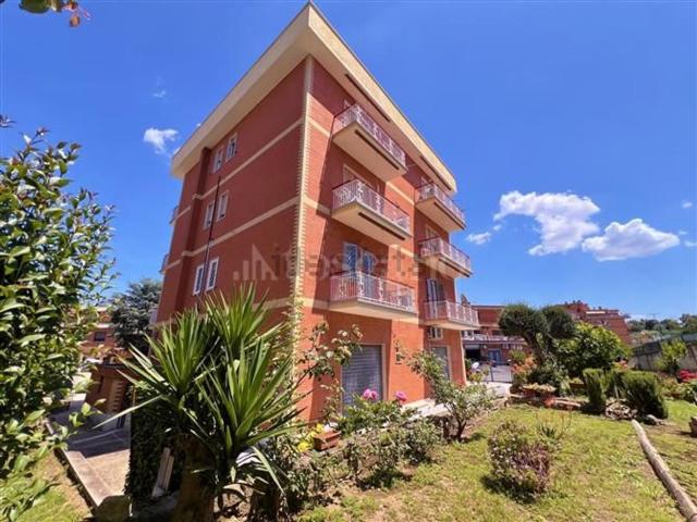 Appartamento in vendita di 144 m² in Via Segrate
