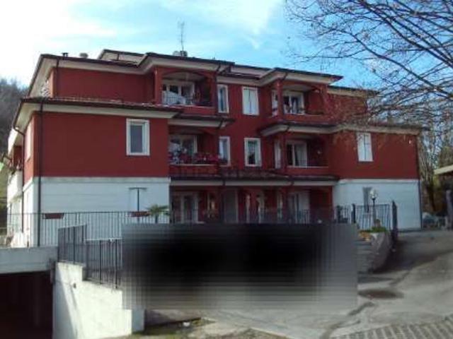 Appartamento in vendita di 144 m² in Via Statale Ovest