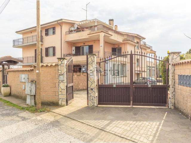 Appartamento in vendita di 144 m² in Via Succivo