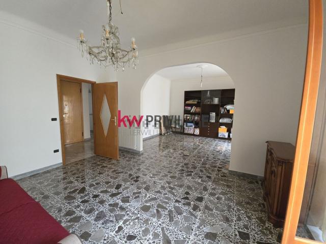 Appartamento in vendita di 144 m² in Via Principe Amedeo, 291