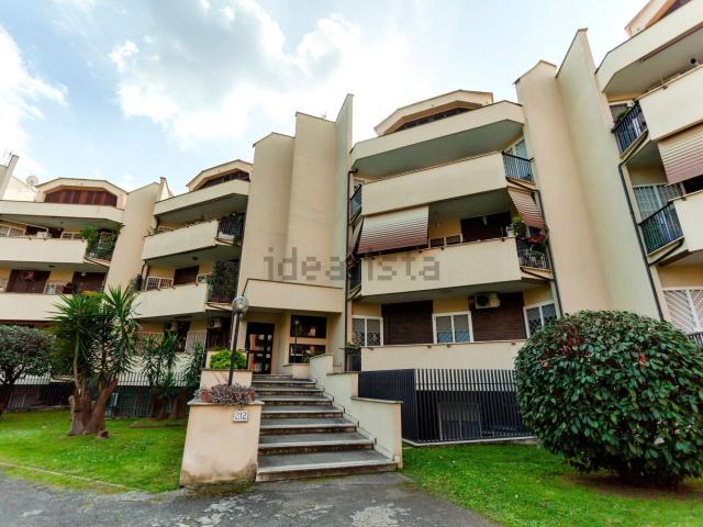 Appartamento in vendita di 144 m² in Via Roberto Lepetit, 212