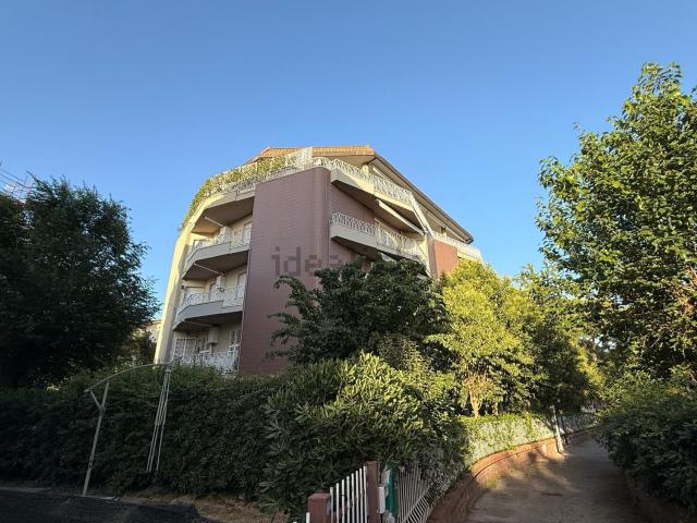 Appartamento in vendita di 144 m² in Via Telemaco Signorini