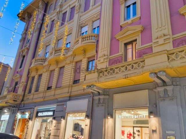 Appartamento in vendita di 144 m² in Via Vitruvio
