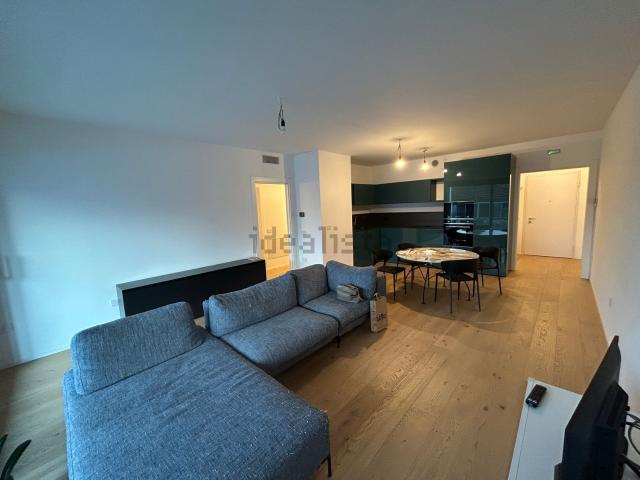 Appartamento in vendita di 144 m² in Viale Brigata Marche