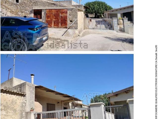 Appartamento in vendita di 144 m² in Contrada Cicimia, 106
